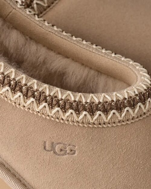 Alternative view of כפכפי UGG TASMAN